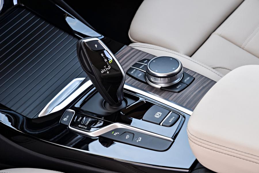 Детали интерьера BMW X3 xDrive30d xLine (G01) 2017 года  (WW) (фото 136 из 178)